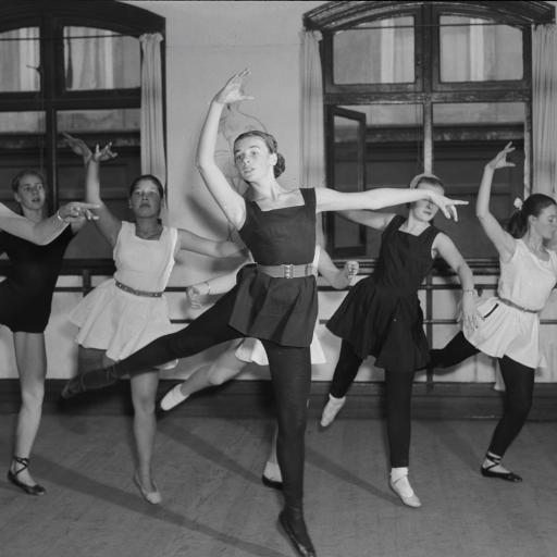 Women doing ballet